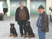 Ewige Widersacher: Achim (Dieter Pfaff, li.) und sein Schwager, der "Ochsenwirt" (Michael Hanemann). Ewige Widersacher: Achim (Dieter Pfaff, li.) und sein Schwager, der "Ochsenwirt" (Michael Hanemann).