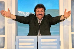 Er stand mitten im Leben und hatte noch viel vor &ndash; doch pl&ouml;tzlich h&ouml;rte sein Herz auf zu schlagen. Wir erinnern an Achim Mentzel, Entertainer, Rock&rsquo;n Roller und &bdquo;Singende Spreewaldgurke&ldquo;.