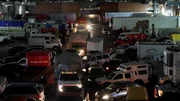 Wer den "Central de Abasto" mit Auto oder Lkw ansteuert, muss sich in Geduld &uuml;ben. &Uuml;ber 50.000 Fahrzeuge befahren den Markt tagt&auml;glich.