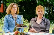 L-R: Christiane Boj (Franziska Hackl), Miriam Hintz (Franziska Weisz).