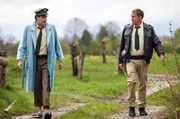 Hubert (Christian Tramitz, r.) und Staller (Helmfried von Lüttichau, l.) stellen die Flucht der toten Danila nach. Hubert (Christian Tramitz, r.) und Staller (Helmfried von Lüttichau, l.) stellen die Flucht der toten Danila nach.