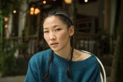 Uisenma Borchu ist eine mongolisch-deutsche Regisseurin und Schauspielerin. In Uisenma Borchus zweitem semibiografischen Film "Schwarze Milch" sucht eine junge Frau nach ihren Wurzeln.