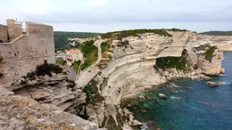 Die Kalksteinklippen von Bonifacio.