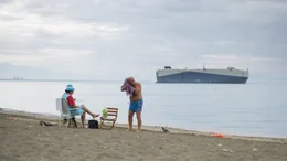 Der Strand &ndash; ein Heiligtum: auch wenn die Industrie die &Ouml;kosysteme des Meeres unaufhaltsam besch&auml;digt.