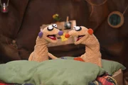 Die Erdmännchen Jan & Henry werden durch ein seltsames Geräusch in Ihrer Küche aus dem Schlaf gerissen. Die Erdmännchen Jan & Henry werden durch ein seltsames Geräusch in Ihrer Küche aus dem Schlaf gerissen.
