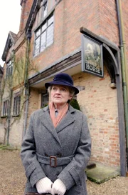 Miss Marple (Julia McKenzie) Miss Marple (Julia McKenzie)
