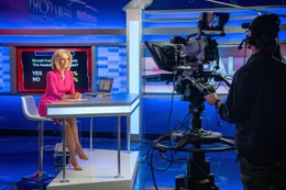 Gretchen Carlson (Nicole Kidman) ist f&uuml;r Fox News eine wichtige Moderatorin &ndash; doch zwischen ihr, dem Sender und seinem Boss gibt es auch jede Menge Differenzen, bis hin zur Anklage wegen sexueller &Uuml;bergriffe.