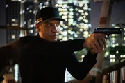 Doug (Shawn Doyle) wei&szlig;, dass sein ehemaliger Kumpel Gabriel die Seiten gewechselt hat.