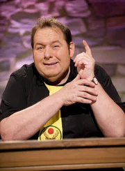 Augenzwinkernd, humorvoll und hintergr&uuml;ndig zeigt sich Ottfried Fischer in seinem Programm "Wo meine Sonne scheint" als Heimatexperte, der in die Abgr&uuml;nde von Gesellschaft und Politik eintaucht.