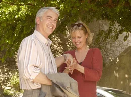 ARD WIEDERSEHEN IN VERONA, Deutschland 2007, Regie Dirk Regel, am Sonntag (12.10.14) um 15:00 Uhr im Ersten. Mit ihrer Jugendliebe Robert (Christoph M. Ohrt) verlebt Julia (Katharina B&ouml;hm) romantische Stunden in Verona.