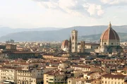Der brillante Psychiater und berühmte Psychopath Hannibal Lecter aus Thomas Harris' Romanen durchstreift die Straßen von Florenz. Der brillante Psychiater und berühmte Psychopath Hannibal Lecter aus Thomas Harris' Romanen durchstreift die Straßen von Florenz.