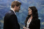 Booth (David Boreanaz, l.); Dr. Catherine Bryar (Rena Sofer, r.)