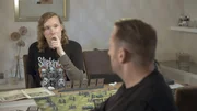 Mats spricht mit seinem Vater viel &uuml;ber das Thema Wehrpflicht. Dieser hatte seinerzeit den Kriegsdienst verweigert.