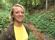 Die Sickinger Höhe im Süden von Rheinland-Pfalz, eingerahmt von drei Autobahnen und vier Städten, wirkt ländlich und fast ein wenig abgeschieden. Leben hier glückliche Menschen? Anna Lena Dörr versucht, genau das herauszufinden. Die Sickinger Höhe im Süden von Rheinland-Pfalz, eingerahmt von drei Autobahnen und vier Städten, wirkt ländlich und fast ein wenig abgeschieden. Leben hier glückliche Menschen? Anna Lena Dörr versucht, genau das herauszufinden.