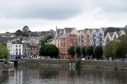 Zu Beginn des 19. Jahrhunderts erlebte Irland einen regelrechten Whiskey-Boom. Angesichts vom Rausch befeuerter Ausschweifungen lancierte die Kirche eine Gegenbewegung, die Mäßigung propagierte. Zu Beginn des 19. Jahrhunderts erlebte Irland einen regelrechten Whiskey-Boom. Angesichts vom Rausch befeuerter Ausschweifungen lancierte die Kirche eine Gegenbewegung, die Mäßigung propagierte.