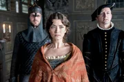 Kathrin (Anna Bederke) wird Wüllenwever (Peter Jordan) vorgeführt. Kathrin (Anna Bederke) wird Wüllenwever (Peter Jordan) vorgeführt.