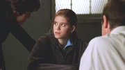 Detective Benson (Mariska Hargitay, l.) und Detective Stabler (Christopher Meloni) befragen die junge Turnerin Lori (Kate Mara) zum Tod ihrer Freundin. Beim Sport waren die beiden M&auml;dchen Rivalinnen.