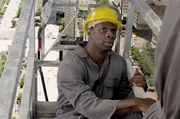 Um ein wenig Geld zu verdienen, &uuml;bernimmt Samba (Omar Sy) verschiedene schlecht bezahlte Gelegenheitsjobs.