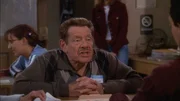 Arthur (Jerry Stiller) nimmt an einem Senioren-Scrabble-Turnier teil.