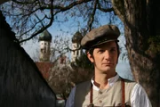 Joseph von Fraunhofer (Andreas Mayer) vor dem Kloster Benediktbeuern. Joseph von Fraunhofer (Andreas Mayer) vor dem Kloster Benediktbeuern.