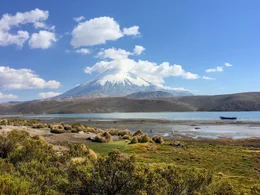 Der 6.380 Meter hohe Vulkan Parinacota liegt &ouml;stlich der Stadt Arica im Norden Chiles, unweit zur Grenze mit Bolivien.