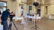Dreharbeiten mit Cornelius Obonya im Südbahnhotel. Dreharbeiten mit Cornelius Obonya im Südbahnhotel.