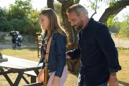 Sara Vilar (Ma&iuml;ra Schmitt), Paul Vilar (Philippe Bas)