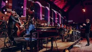 In der Reihe Heimspiel trifft die SWR Big Band regelm&auml;&szlig;ig auf hochkar&auml;tige K&uuml;nstlerinnen und K&uuml;nstler aus dem Sendegebiet. Im M&auml;rz war Olivia Trummer (Klavier) der &Uuml;berraschungsgast. Die Stuttgarter Pianistin und Komponistin ist bekannt f&uuml;r ihren t&auml;nzerischen Sound, mit dem sie zwischen Jazz und Klassik eine Br&uuml;cke schl&auml;gt. Doch Olivia Trummer ist auch eine vielseitige S&auml;ngerin und Songwriterin.