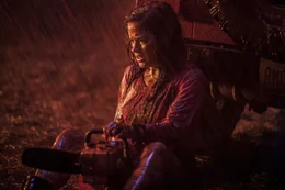 Mia (Jane Levy)