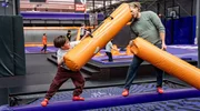 Mads (Sebastian Str&ouml;bel, re.) macht jeden Spa&szlig; mit Oscar (Thias Dertinger, li.) mit.