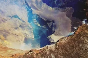 Blick in einen Krater von Europas größtem Vulkan – dem Ätna. Blick in einen Krater von Europas größtem Vulkan – dem Ätna.