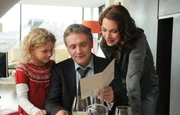 Emily Matschnig (Paula), Bernhard Schir (Hannes), Aglaia Szyszkowitz (Vera).