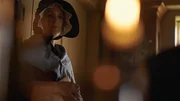 Reenactment &ndash; Die Dubliner Hausfrau Lydia Darragh erblickt Captain Craig in der Taverne.