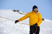 Markus Kofler (Sebastian Ströbel) im Einsatz für die Bergrettung Ramsau. Markus Kofler (Sebastian Ströbel) im Einsatz für die Bergrettung Ramsau.
