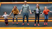 v.li.: Oscar (Thias Dertinger), Eva (Marie Burchard), Mads (Sebastian Str&ouml;bel), Ren&eacute; (Franziska Wulf) und Lola (Thurid Charlotte Funck).