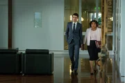 Da die Regierung einen Militärstützpunkt in den indigenen Gebieten von Queensland plant, begeben sich Jonathan (Harry Richardson) und Alex (Deborah Mailman) auf die Mission, die Oberhäupter der indigenen Gemeinschaften an den Verhandlungstisch zu bringen. Da die Regierung einen Militärstützpunkt in den indigenen Gebieten von Queensland plant, begeben sich Jonathan (Harry Richardson) und Alex (Deborah Mailman) auf die Mission, die Oberhäupter der indigenen Gemeinschaften an den Verhandlungstisch zu bringen.
