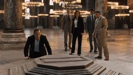 Tom Hanks (Robert Langdon), Jon Donahue (Richard), Sidse Babett Knudsen (Elizabeth Sinskey), Irrfan Khan (Harry Sims), Mehmet Ergen (Mirsat).