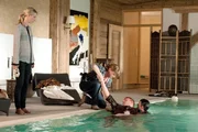 (v.li.): Julia Heinze (Christina Dickmann), Kristina Sprenger (Karin Kofler), Ferdinand Stahl (Julian Eckert), Jakob Seeb&ouml;ck (Lukas Roither).
