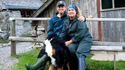 SRF bi de Lüt – Z'Alp Staffel 3 Die Hamburger wagen das Abenteuer ihres Lebens: Markus Ihne mit Partnerin Agnes Rother SRF bi de Lüt – Z'Alp Staffel 3 Die Hamburger wagen das Abenteuer ihres Lebens: Markus Ihne mit Partnerin Agnes Rother