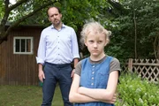 Josy (Svea Derenthal) und ihr Vater Edgar (Felix Knopp) haben Streit. Josy will mit Fritz basteln, ihr Vater hat aber andere Pläne. Josy (Svea Derenthal) und ihr Vater Edgar (Felix Knopp) haben Streit. Josy will mit Fritz basteln, ihr Vater hat aber andere Pläne.