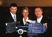 Oberstaatsanwalt Gerhart Lotze (Henry van Lyck, r.), Staatsanw&auml;ltin Charlotte Glaser (Britta Schmeling) und Verteidiger (Stefan J&uuml;rgens, Comedian aus "RTL Samstag Nacht" in einer Gastrolle).