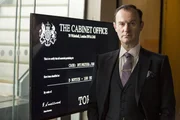 Mycroft Holmes (Mark Gatiss)