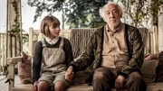 Tilda (Emma Schweiger) reist mit Amandus (Dieter Hallervorden) gemeinsam nach Venedig aus, wo er als junger Mann seine Flitterwochen verbracht hat.  +++ Die Verwendung des sendungsbezogenen Materials ist nur mit dem Hinweis und Verlinkung auf RTL+ gestattet. +++