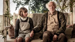 Tilda (Emma Schweiger) reist mit Amandus (Dieter Hallervorden) gemeinsam nach Venedig aus, wo er als junger Mann seine Flitterwochen verbracht hat.  +++ Die Verwendung des sendungsbezogenen Materials ist nur mit dem Hinweis und Verlinkung auf RTL+ gestattet. +++