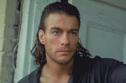 Auf der Suche nach ihrem Vater ger&auml;t die junge Natasha in die Schusslinie eiskalter Gangster und trifft einen geheimnisvollen Fremden, der den Kampf aufnehmen will. Sein Name ist Chance Boudreaux (Jean-Claude Van Damme)!