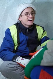 Sean Giambrone (Adam Goldberg).