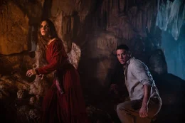 Loretta (Sandra Bullock) und Alan (Channing Tatum) haben die "Quelle der endlosen Tr&auml;nen" gefunden.