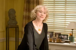 Helen Mirren (Emily Aplleton).
