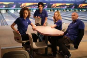 (v.l.n.r.) Astra (Olivia Swann); Esperanza "Spooner" Cruz (Lissbeth Chavez); Sara Lance (Caity Lotz); Mick Rory (Dominic Purcell)