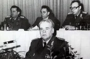 General Gerhard Baustian , Chef der GST, er befahl die Vernichtung der POS 2 zu DDR Zeiten